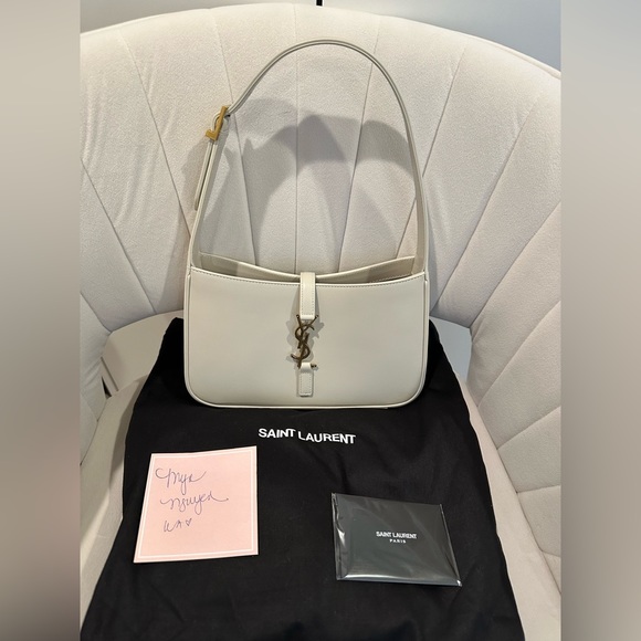 LE 5 À 7 Hobo Bag in White - Saint Laurent - Brand New! - Picture 2 of 9